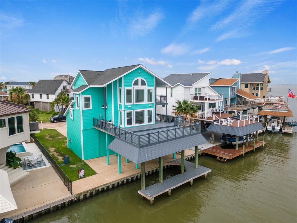 Property Photo:  407 Isles End Road Road  TX 77554 