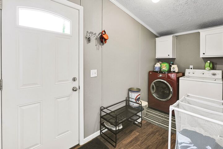 Property Photo: 402 Main Street IA 50119