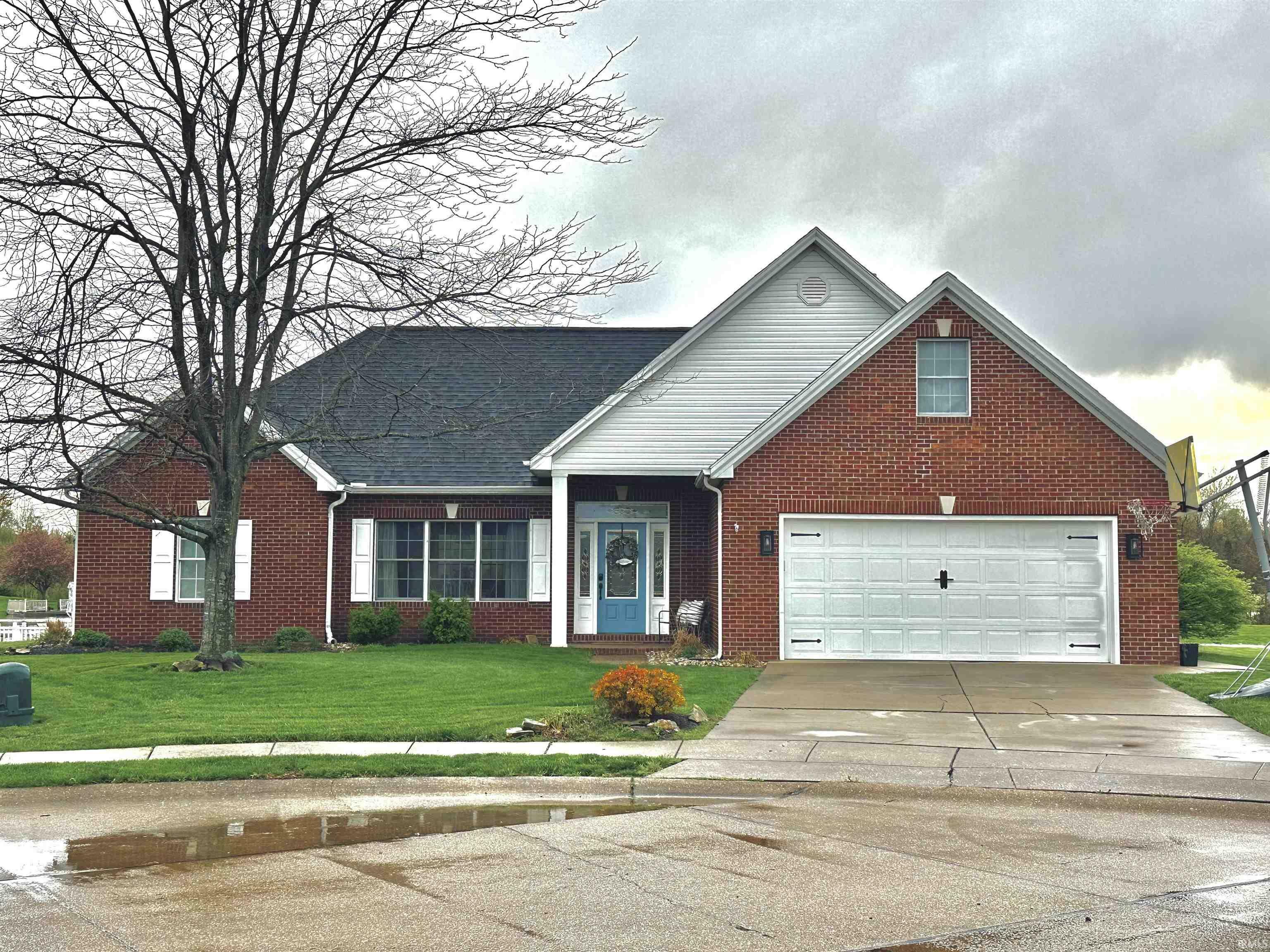Property Photo: 6421 Danville Court IN 47630