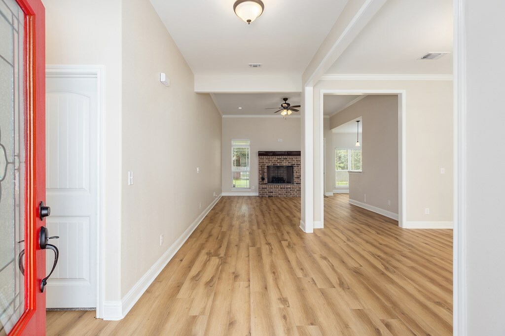 Property Photo:  211 Rustic Pines Dr.  TX 75904 
