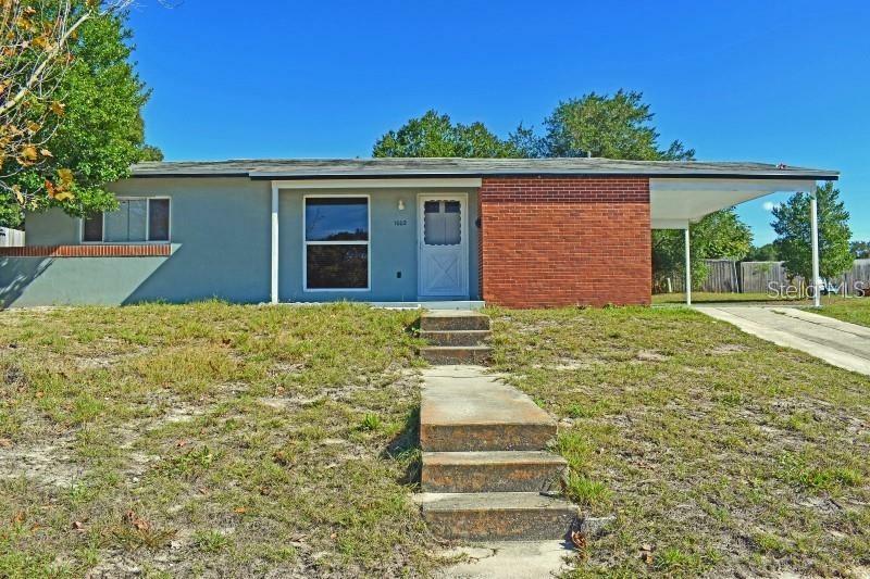 Property Photo: 1002 Cobblestone Drive FL 34606