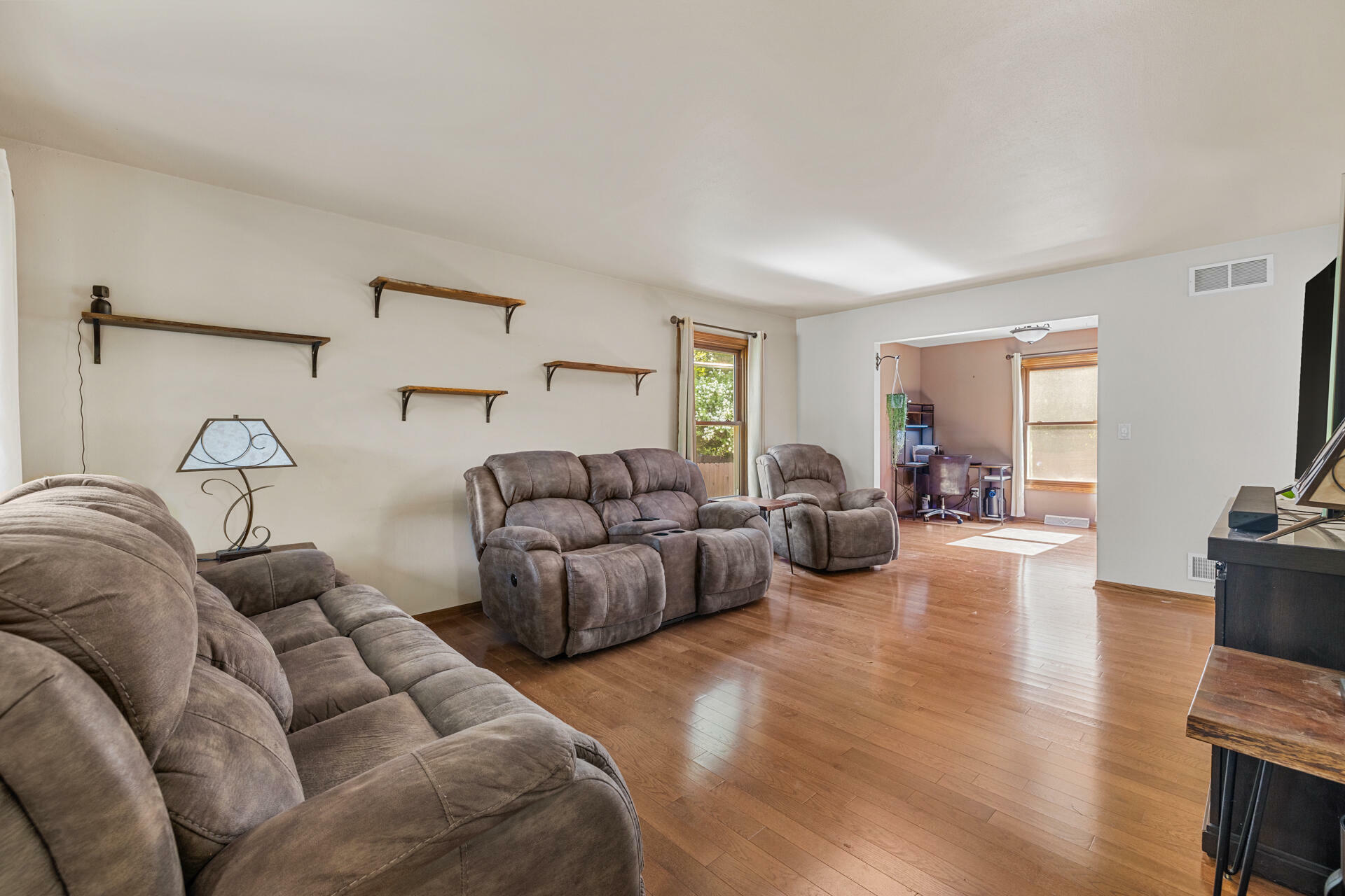 Property Photo: 1514 S Sunny Slope Rd WI 53151