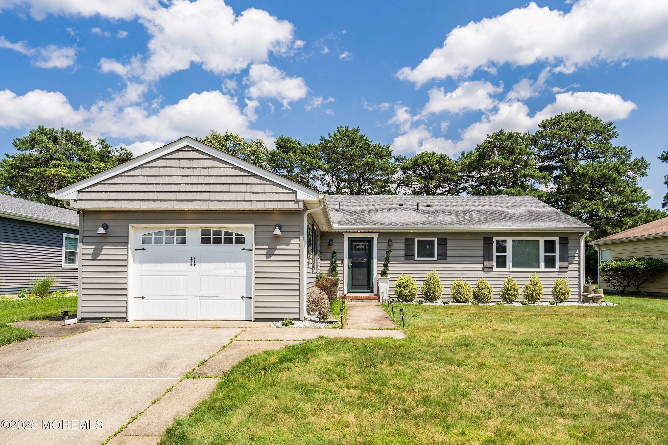 24 Innsbruck Drive  Toms River NJ 08757 photo