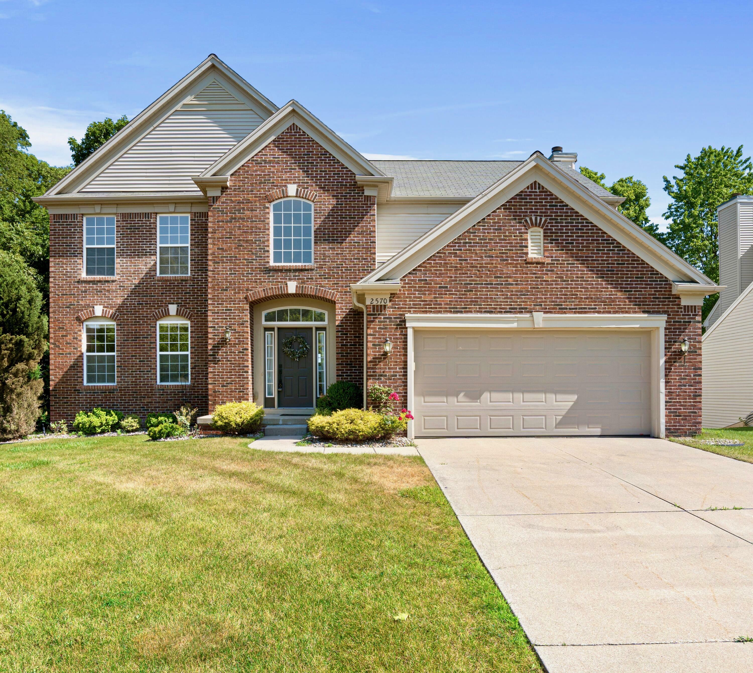 2570 Black Horse Court NE  Grand Rapids MI 49505 photo