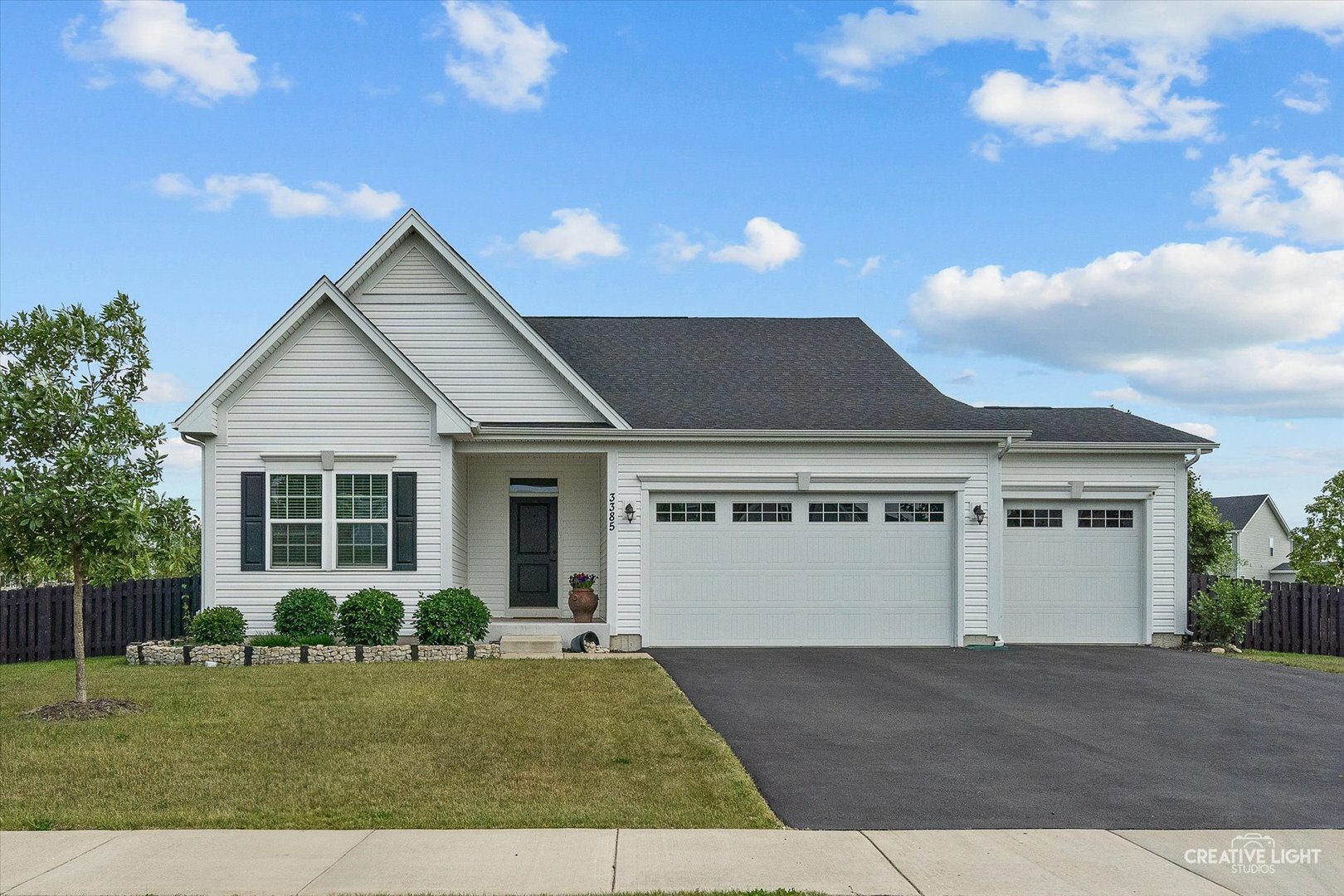 Property Photo: 3385 Pecos Circle IL 60538