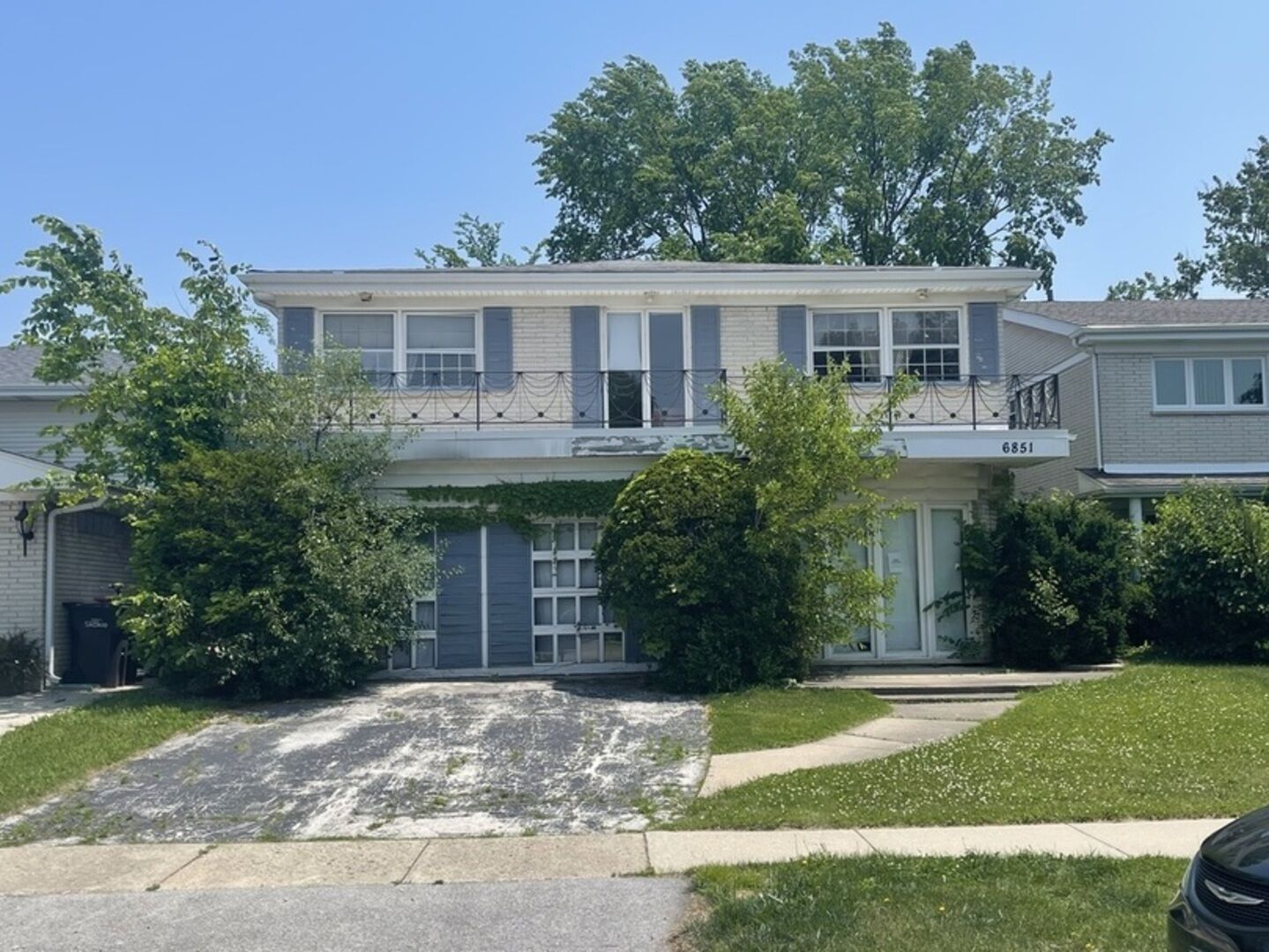 Property Photo:  6851 N Lockwood Avenue  IL 60077 