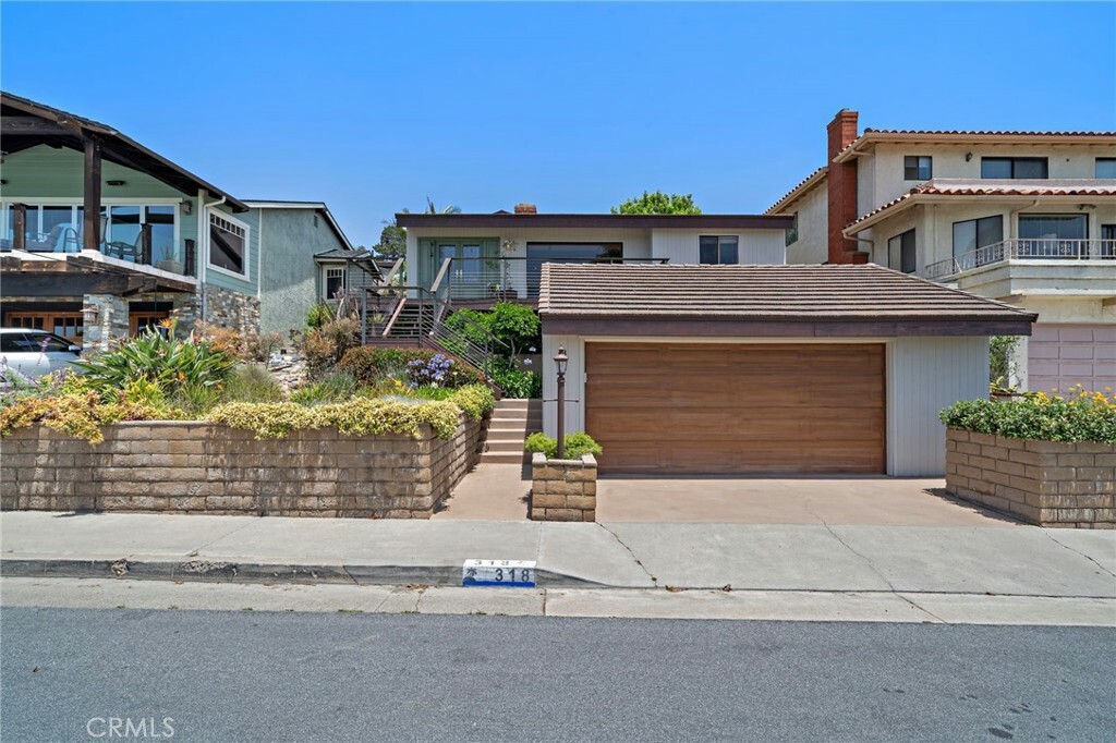 Property Photo: 318 Avenida Santa Margarita CA 92672