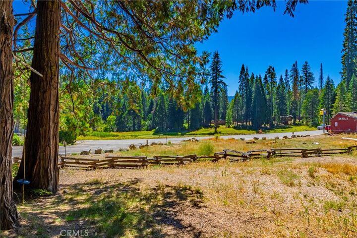 Property Photo:  1190 Silver Tip Lane  CA 93623 