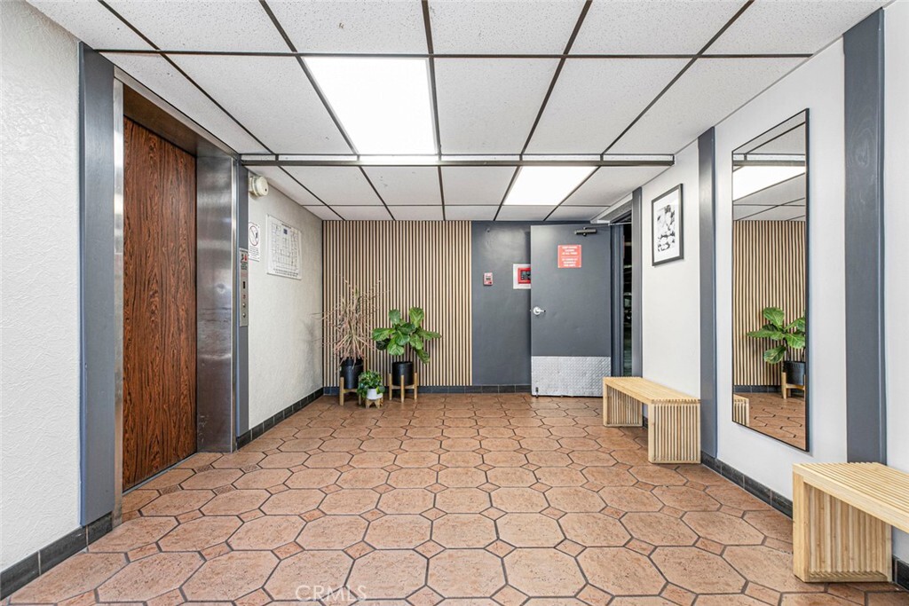 Property Photo: 500 Jackson Place 317 CA 91206