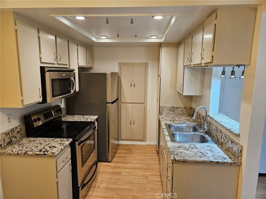 Property Photo:  20702 El Toro Road 20  CA 92630 