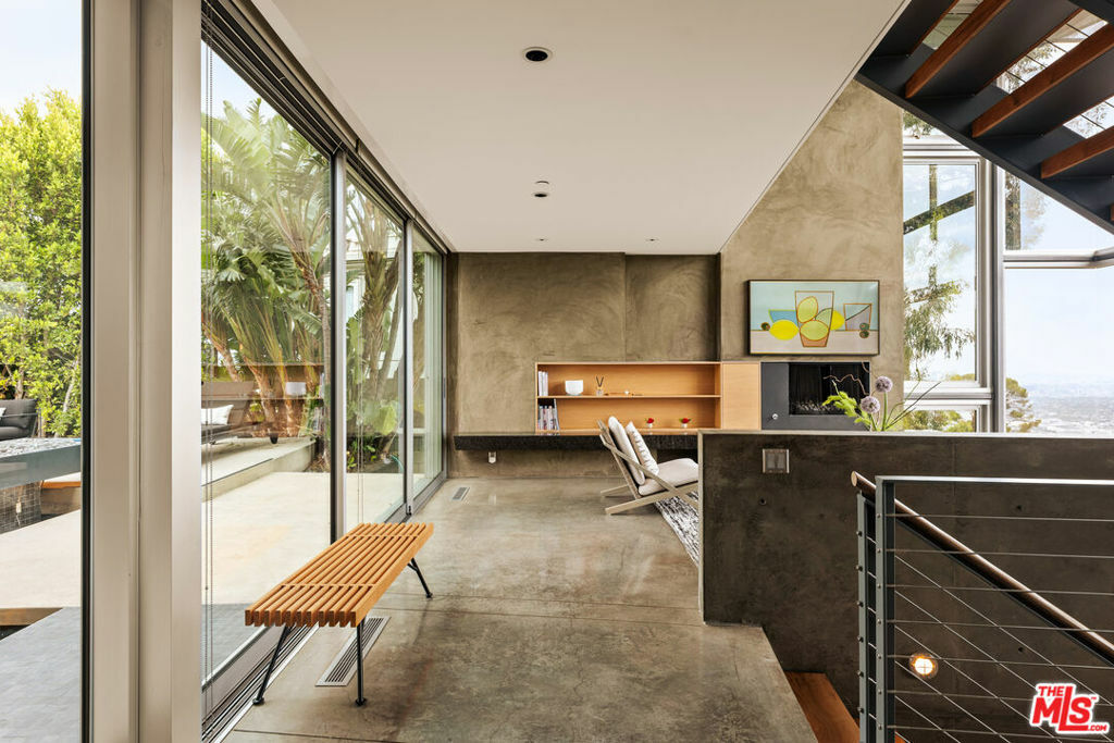 Property Photo:  8300 Rugby Place  CA 90046 