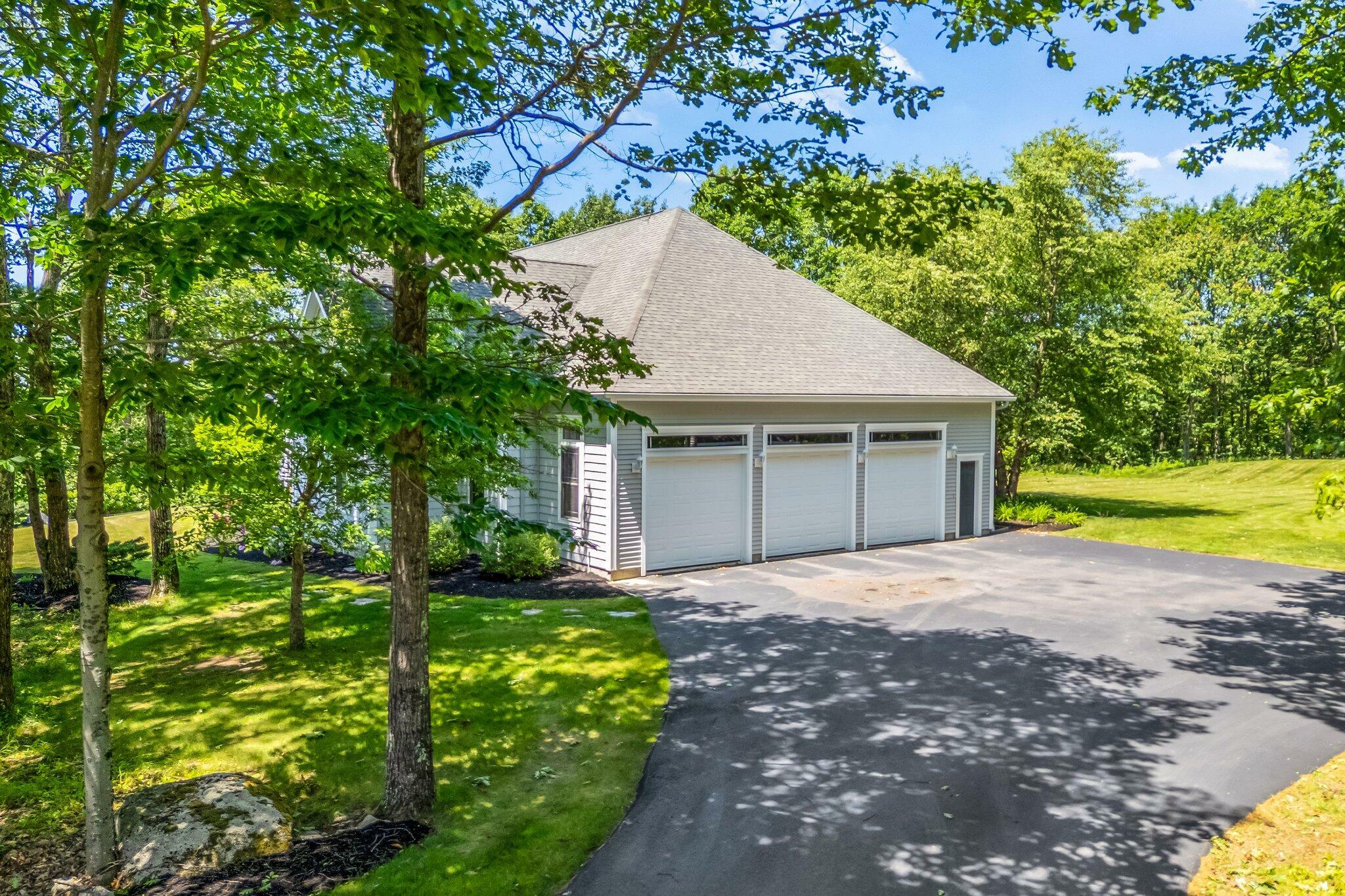 Property Photo:  2 Summit Lane  ME 04071 