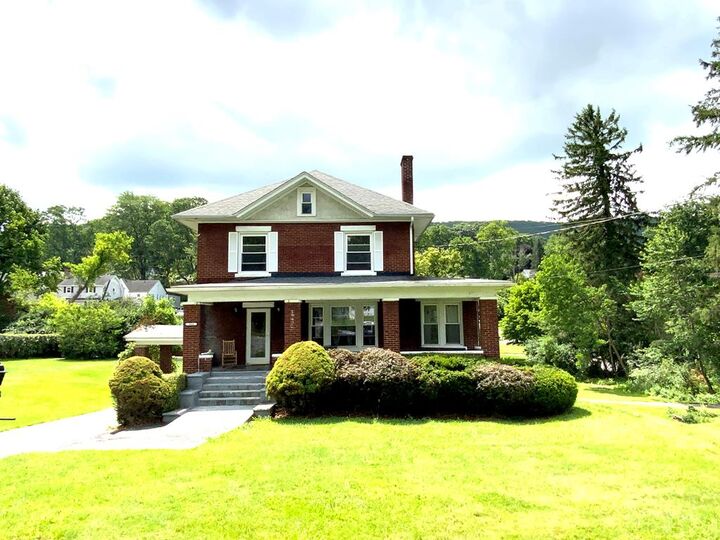 304 Memorial Avenue  Bluefield WV 24701 photo
