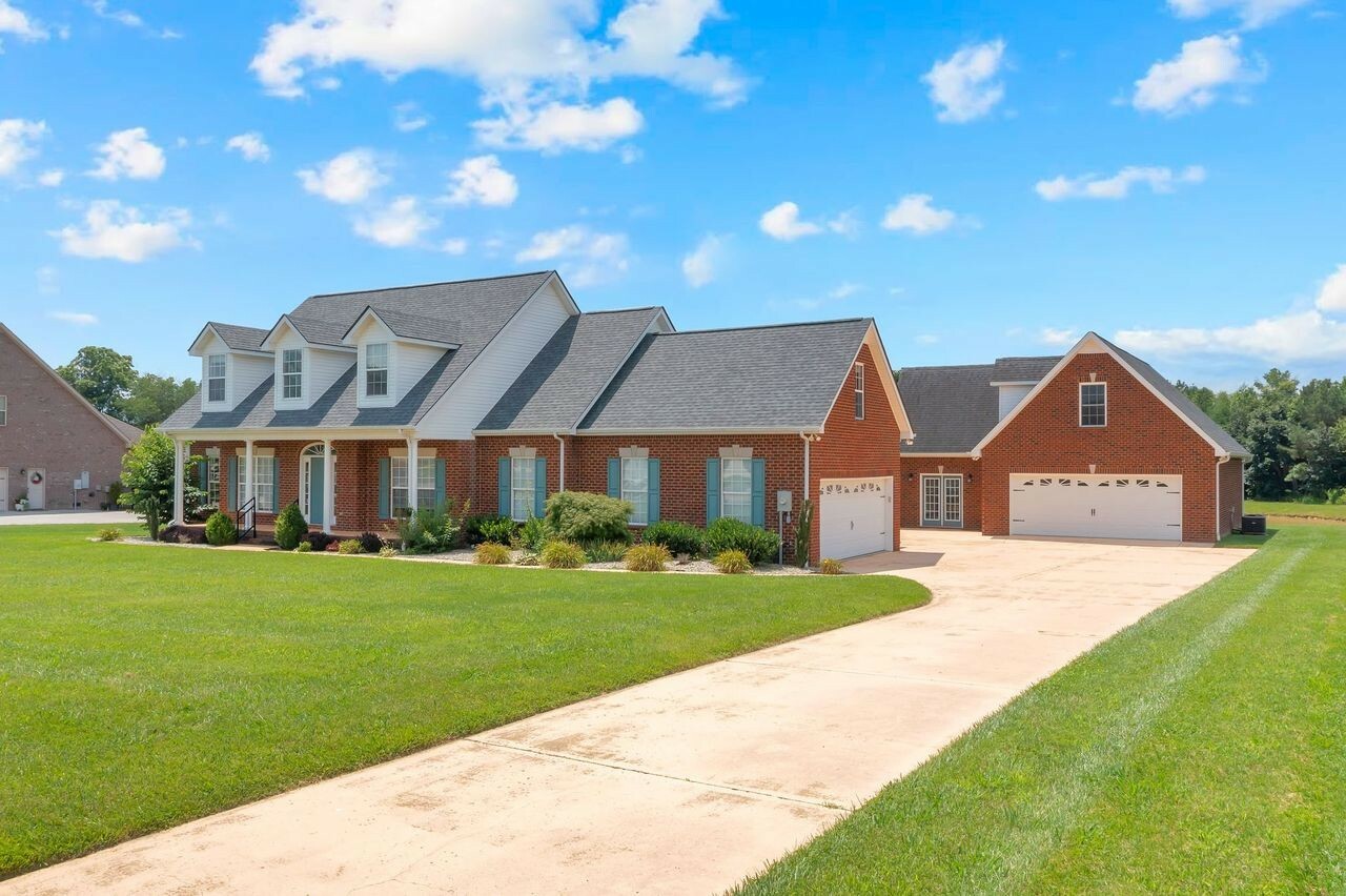 Property Photo: 76 Grace Haven Ct TN 37342