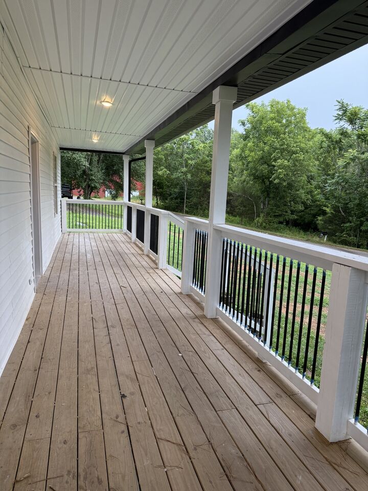 Property Photo: 975 Witcher Hollow Rd TN 37150