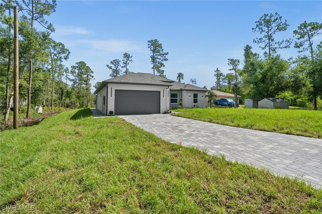 Property Photo:  3433 66th Avenue NE  FL 34120 