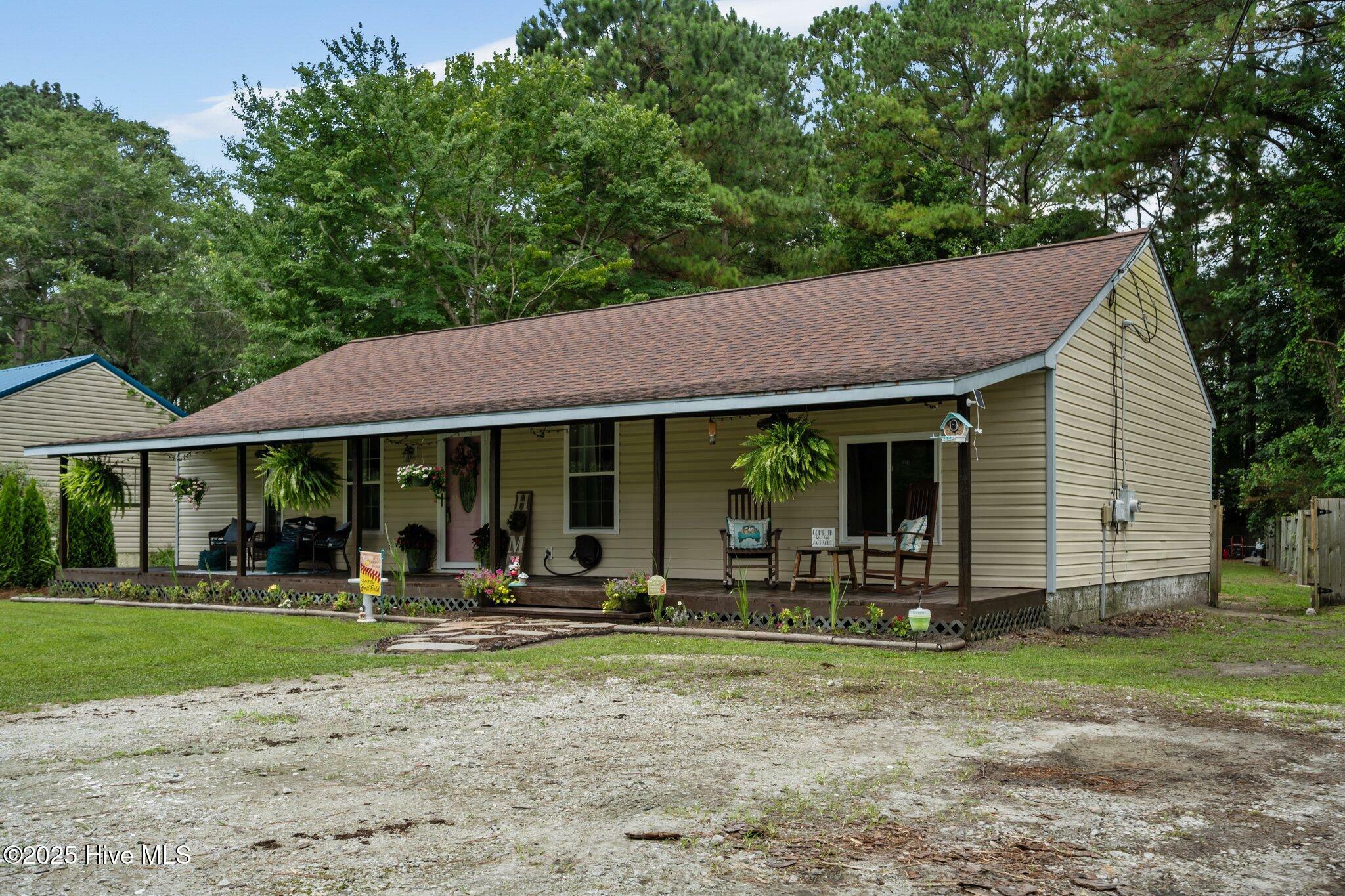 Property Photo: 1157 Old 30 Road NC 28555