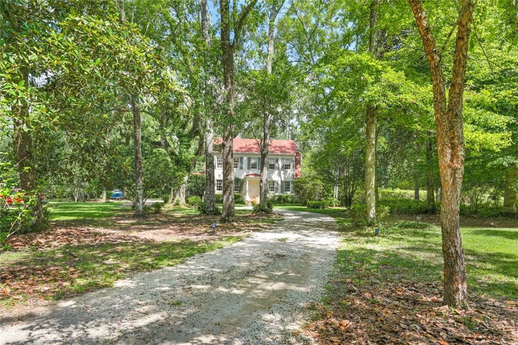 Property Photo: 21005 Sims Vallon Road LA 70435
