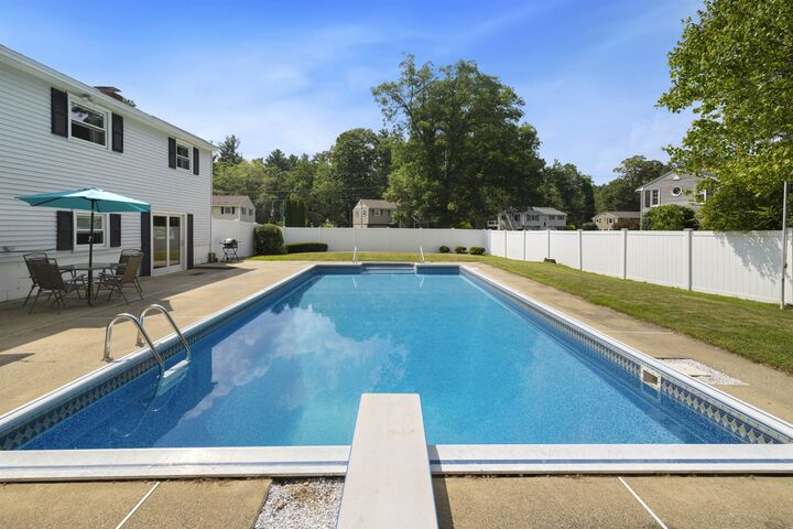 Property Photo:  32 Williams Street  NH 03079 