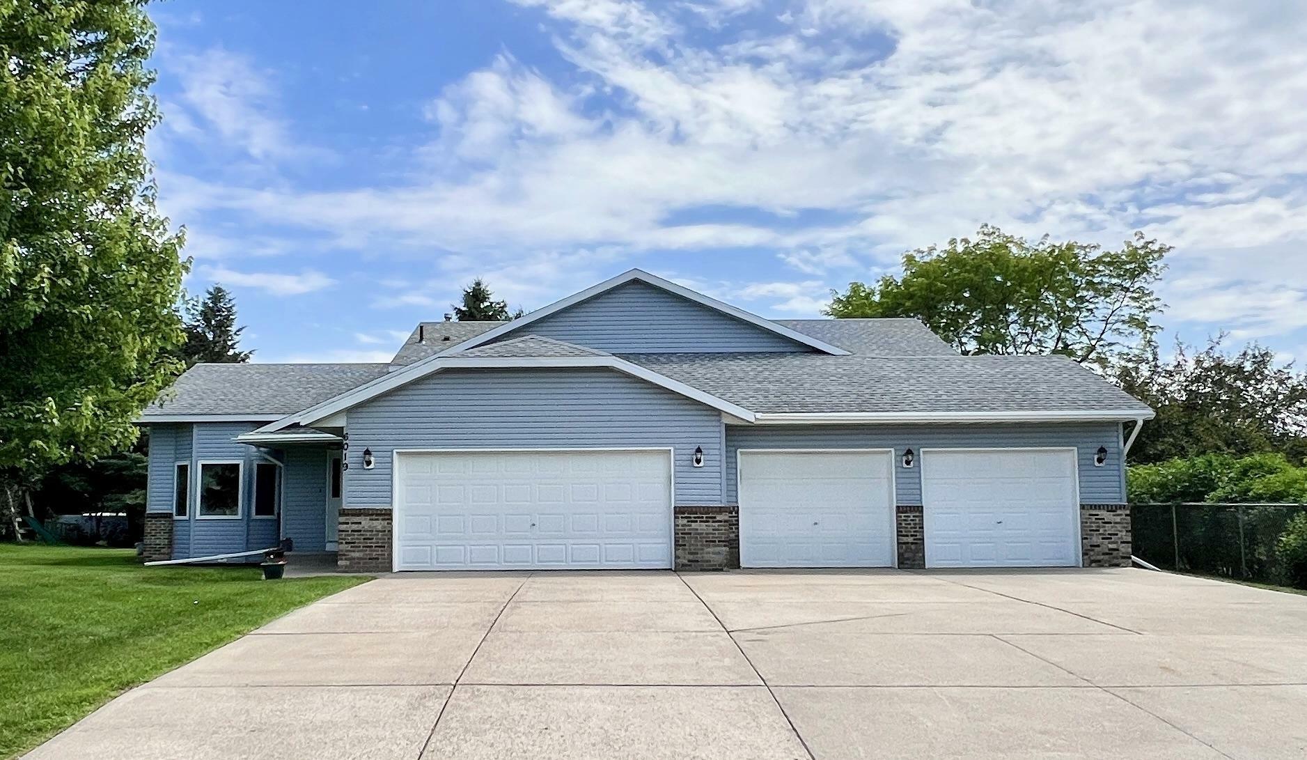 6019 92nd Trail  Brooklyn Park MN 55443 photo