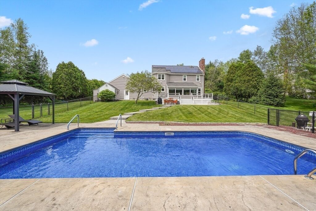 Property Photo: 16 Blueberry Way MA 01570
