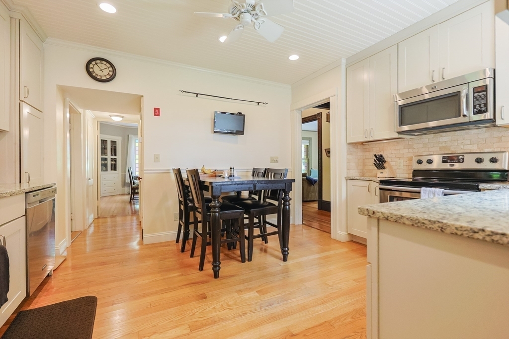 14 Baker Street  Foxboro MA 02035 photo