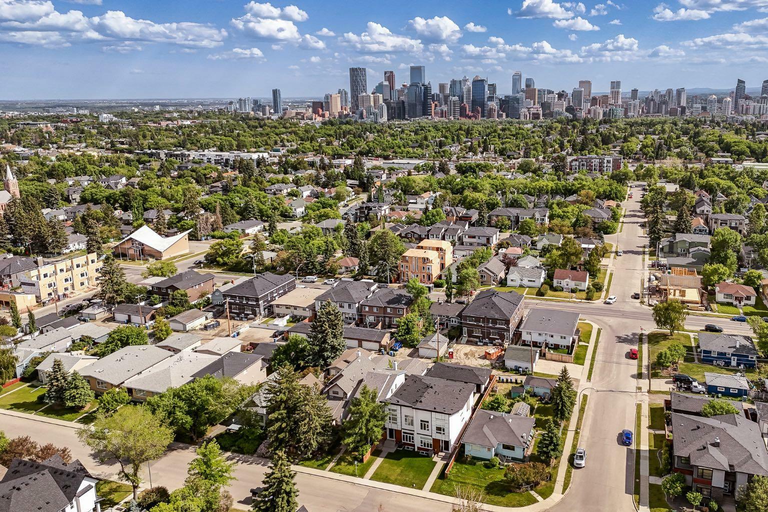 Property Photo: 831 21 Avenue NW AB T2M 1K5