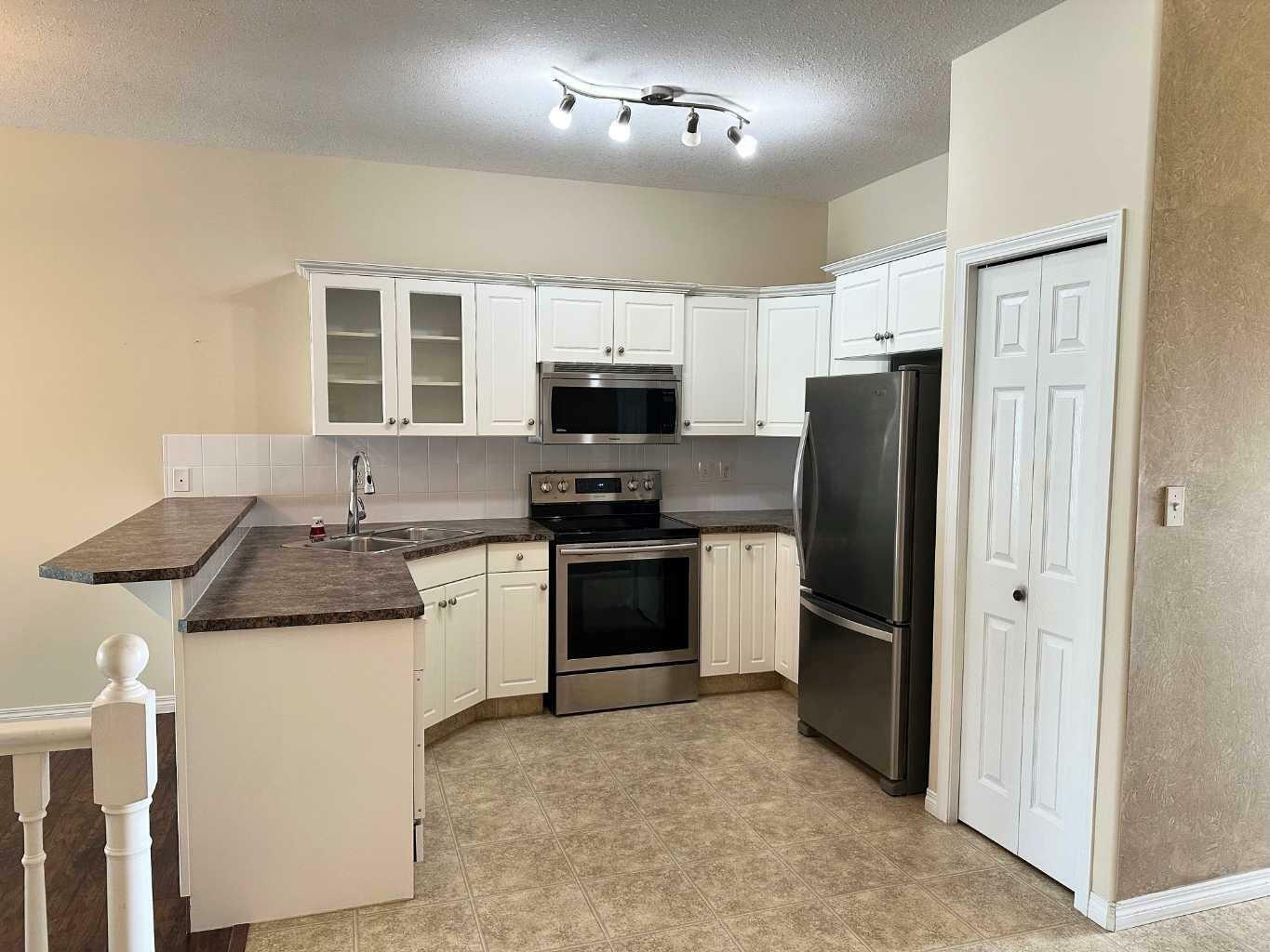 Photo de la propriété: 939 Ramage Crescent 32 AB T4P 3Z9