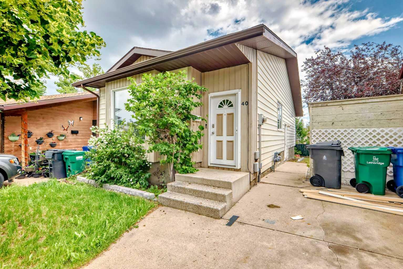 Photo de la propriété: 40 Dakota Road W AB T1K 5L5