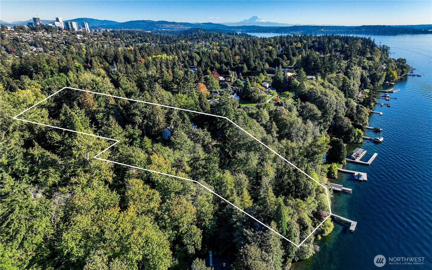 Property Photo: 2425 Evergreen Point Road WA 98039