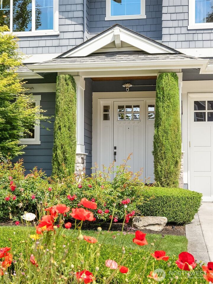 Property Photo:  11050 SE 30th Street  WA 98004 