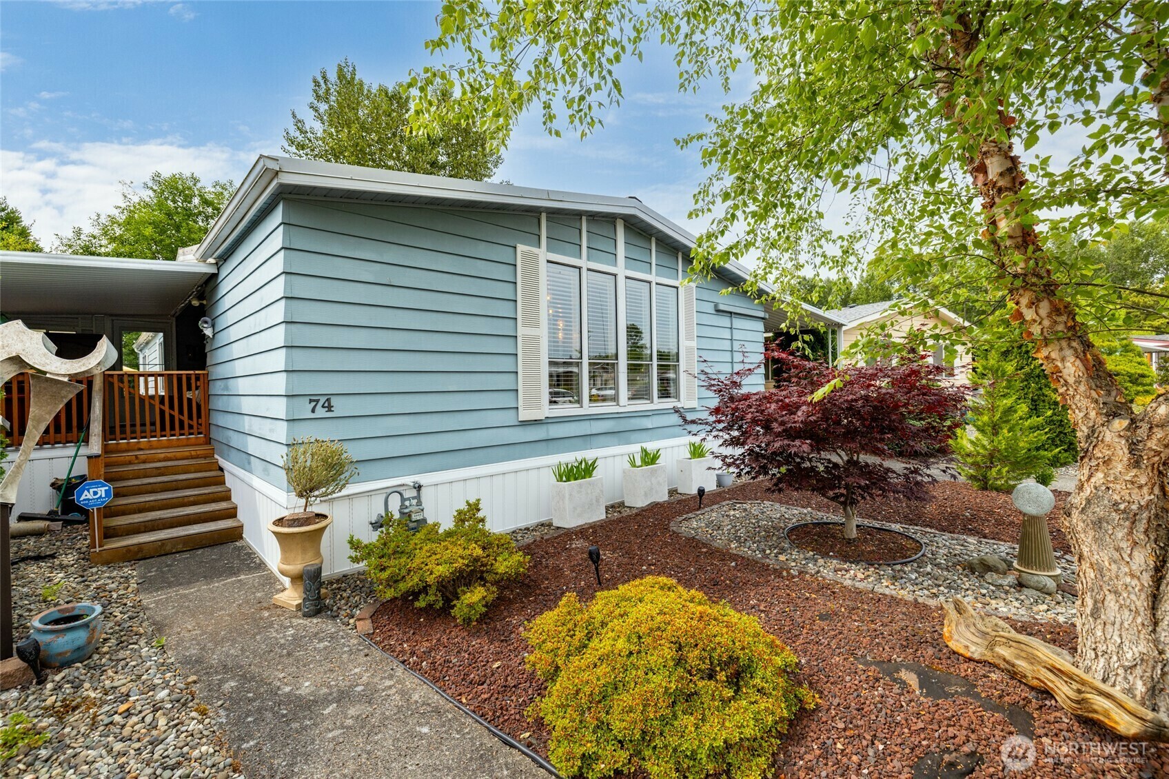 Property Photo: 2725 E Fir 74 WA 98273