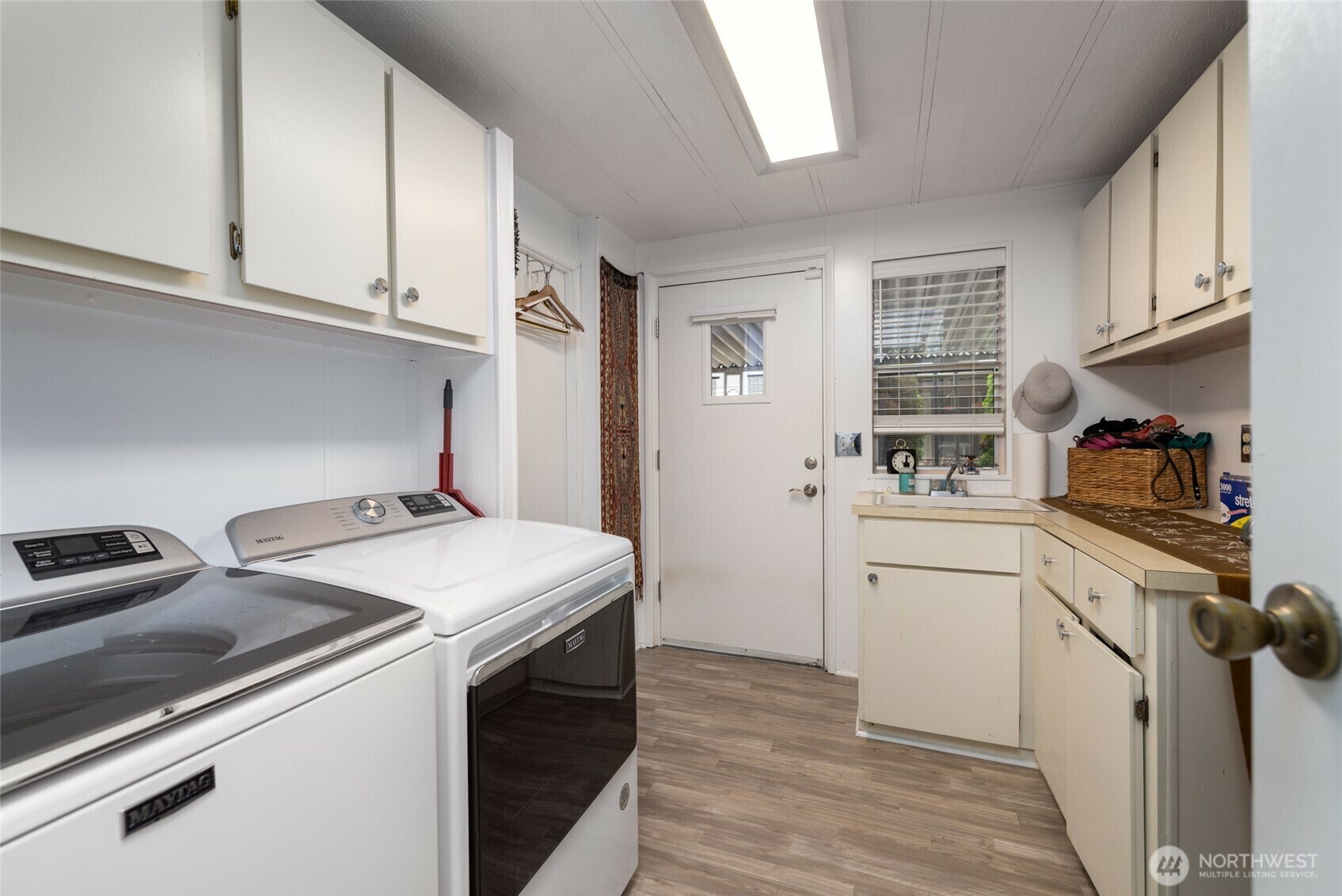 Property Photo: 2725 E Fir 74 WA 98273