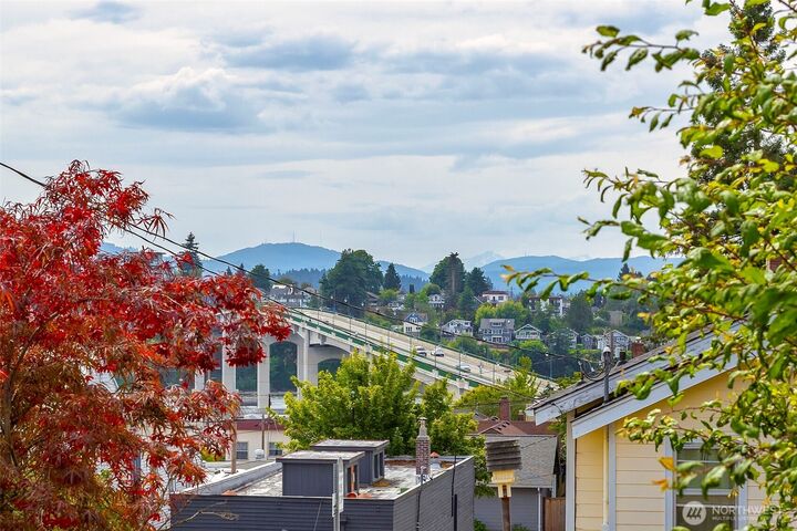 Property Photo:  1112  Perry Avenue  WA 98310 