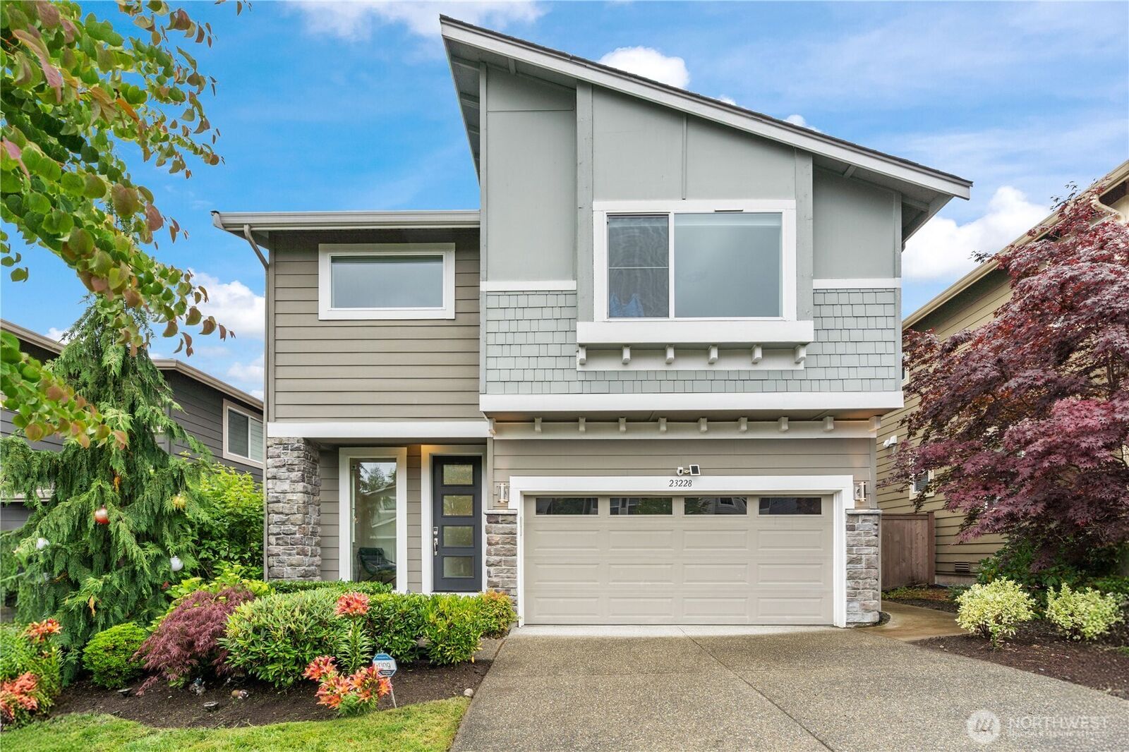 Property Photo:  23228 SE 50th St  WA 98029 