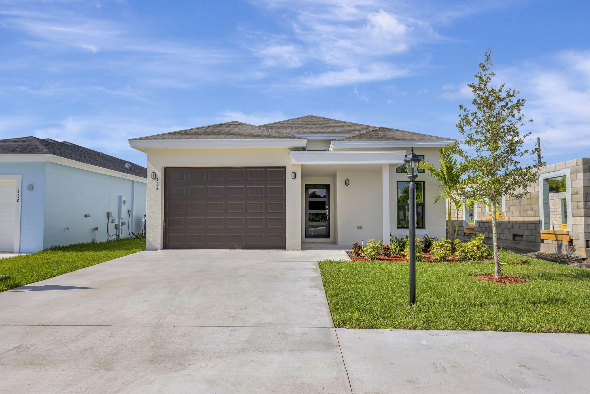 Property Photo: 132 Seminole Court FL 34956