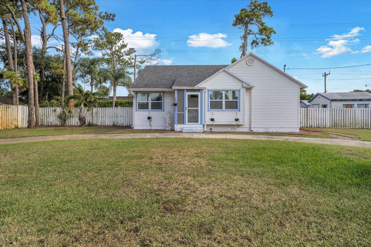 Property Photo: 4204 George Lane FL 33406