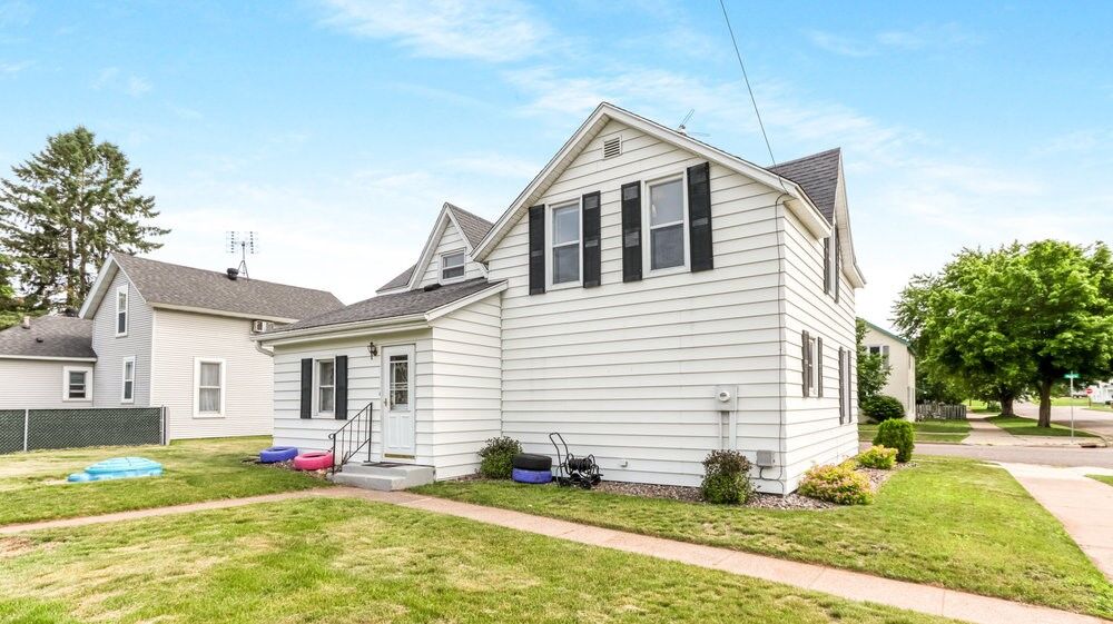 Property Photo: 124 S Rural Street WI 54729