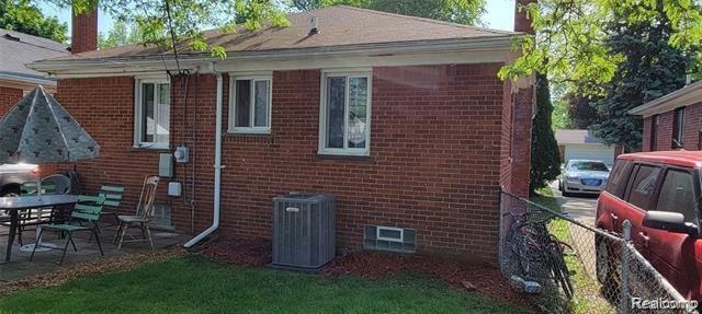 Property Photo: 8468 Appleton Street MI 48127
