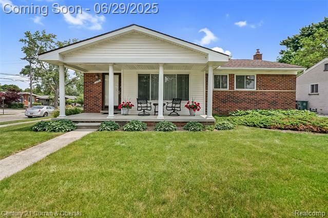 Property Photo:  1356 N Selfridge Boulevard  MI 48017 