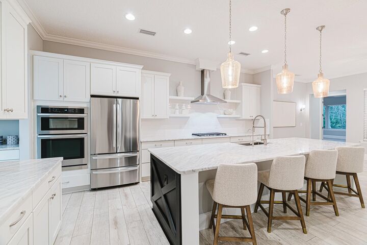 Property Photo:  1351 Weaver Glen Rd  FL 32223 