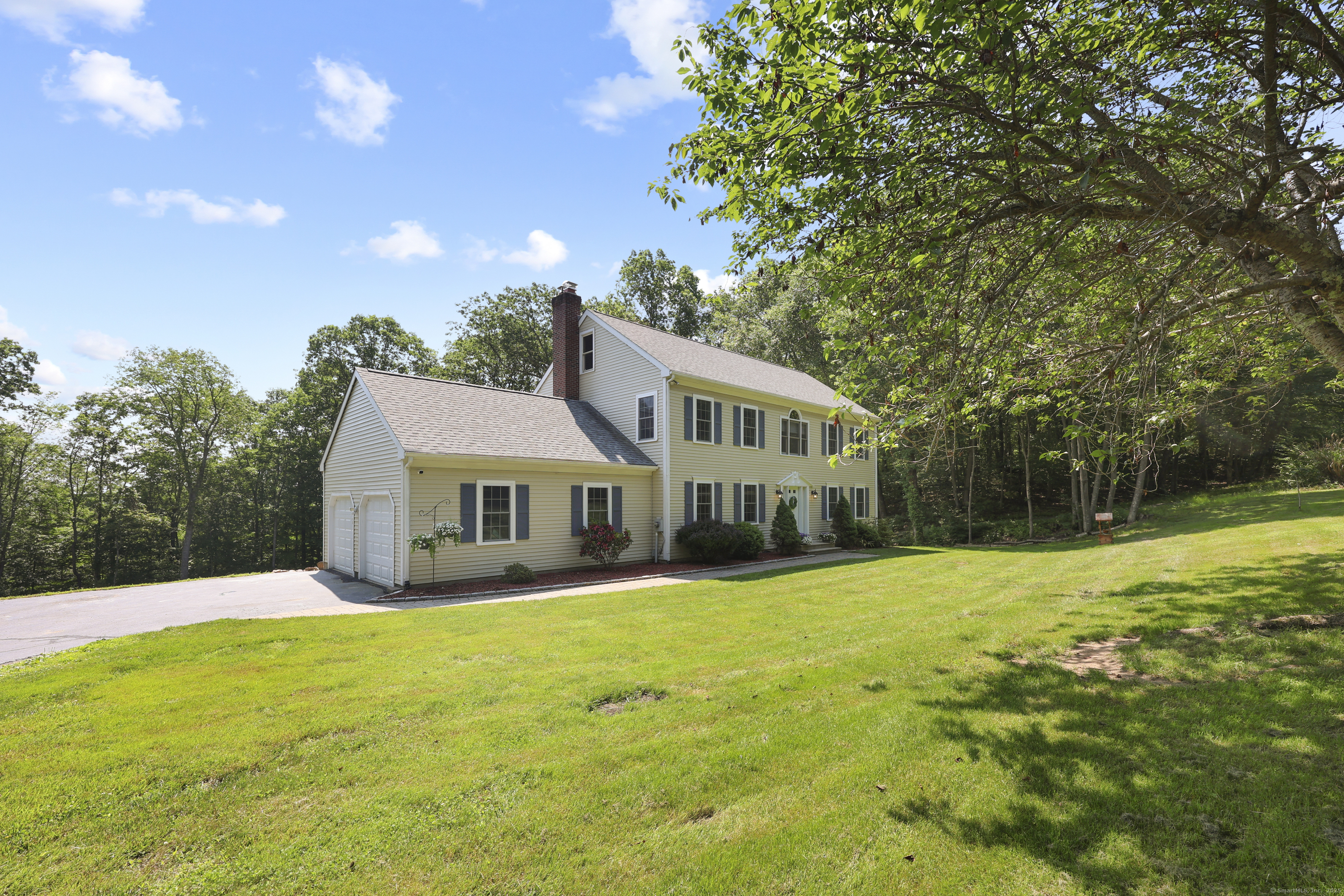 Property Photo:  14 Martleshamheath Lane  CT 06443 