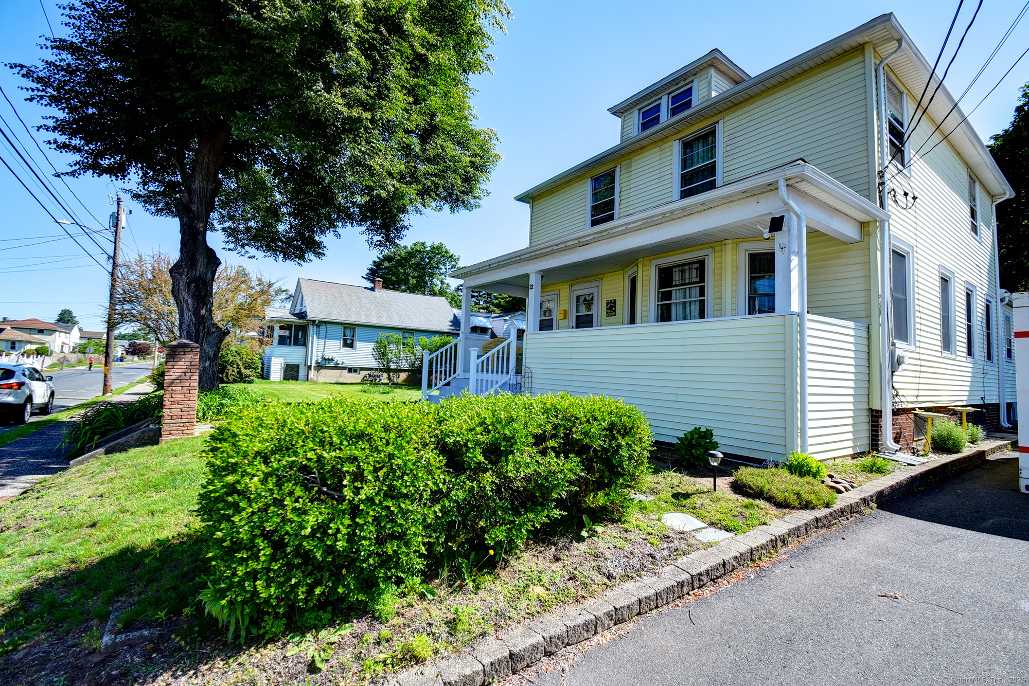 Property Photo: 32 Columbus Street CT 06108