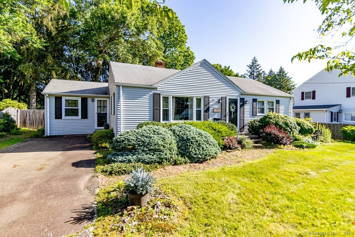 Property Photo: 39 Mohawk Lane CT 06109