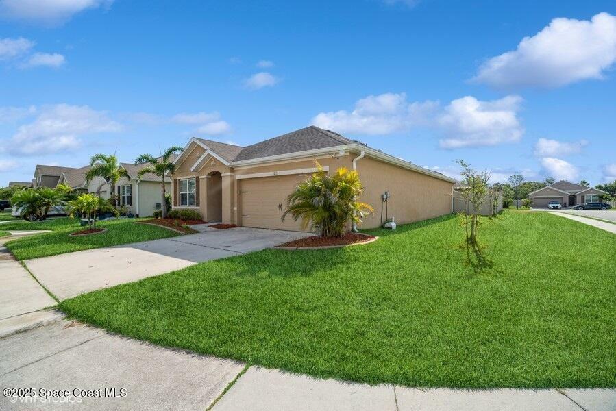 Property Photo: 1055 Newton Circle FL 32955