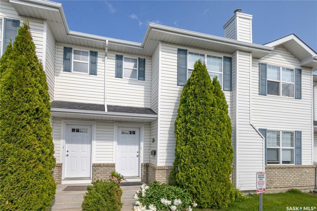 Property Photo: 102 Pawlychenko Lane 39 SK S7V 1G9