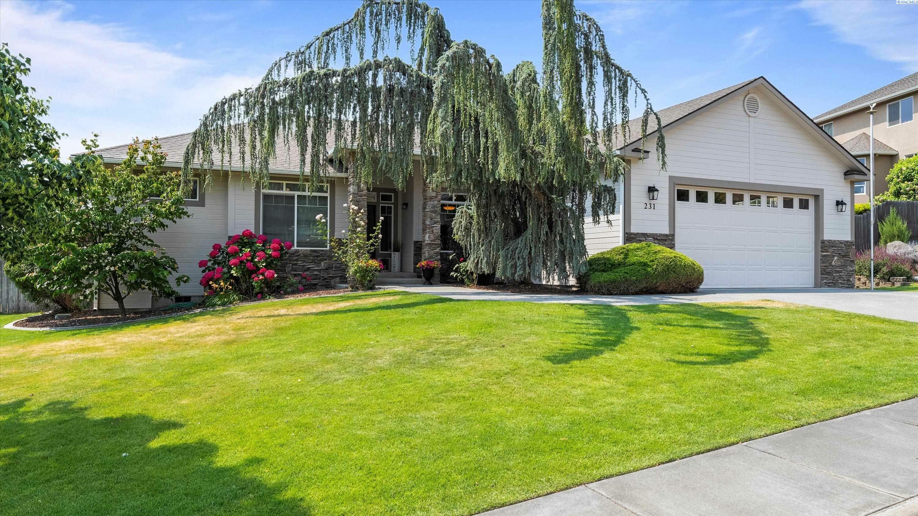 Property Photo: 231 Bear Dr. WA 99352