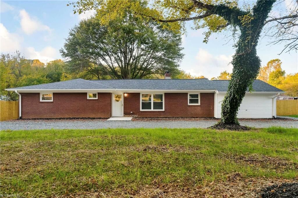 Property Photo: 5515 Bethania Road NC 27040