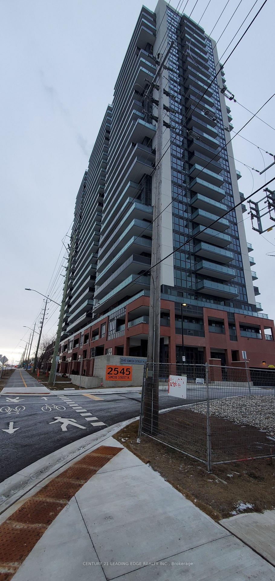 Photo de la propriété: 2545 Simcoe Street N 1902 ON L1L 0W3