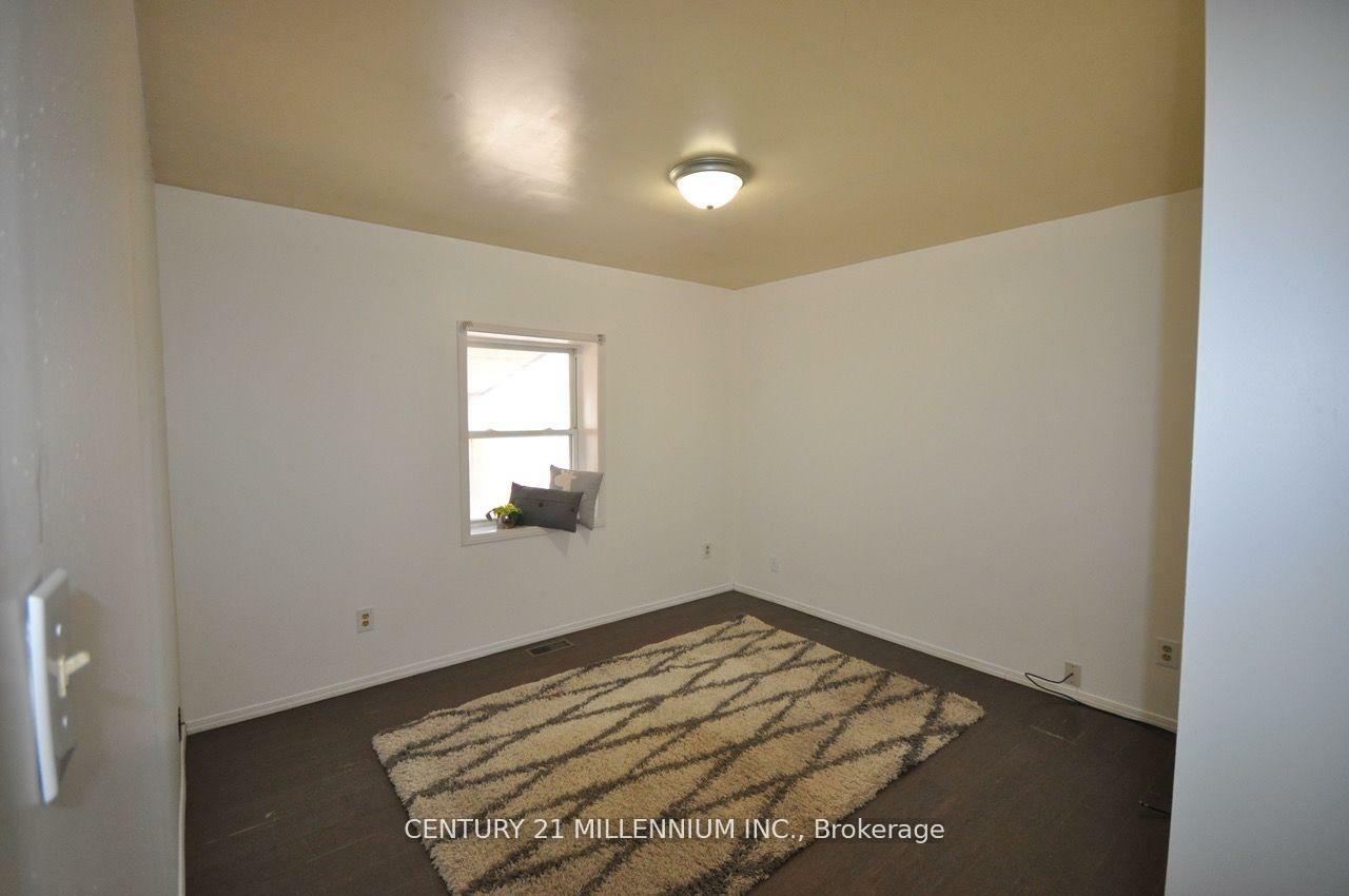30 Corby Crescent Upper Level  Brampton ON L6Y 1H1 photo